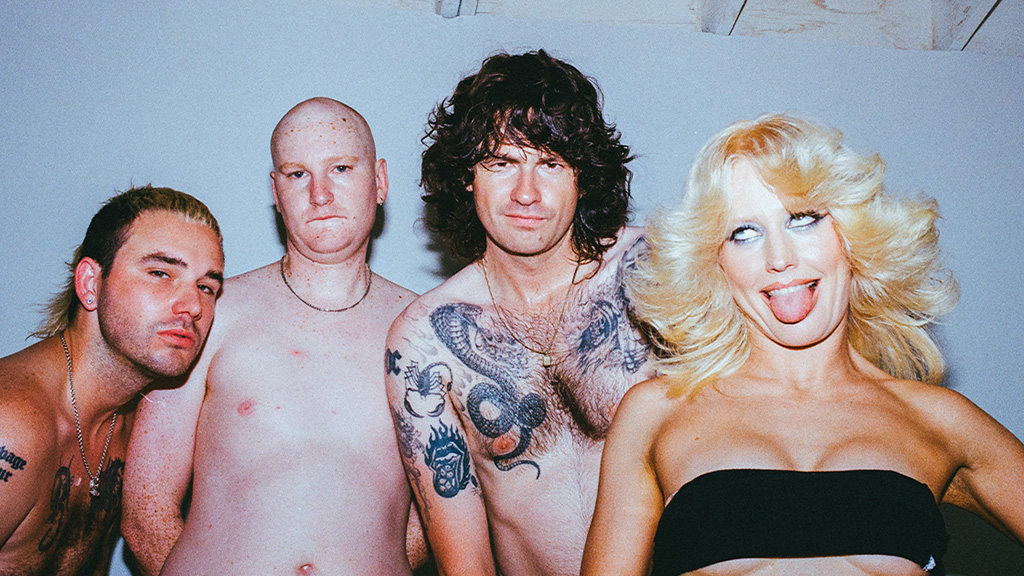 Amyl and The Sniffers